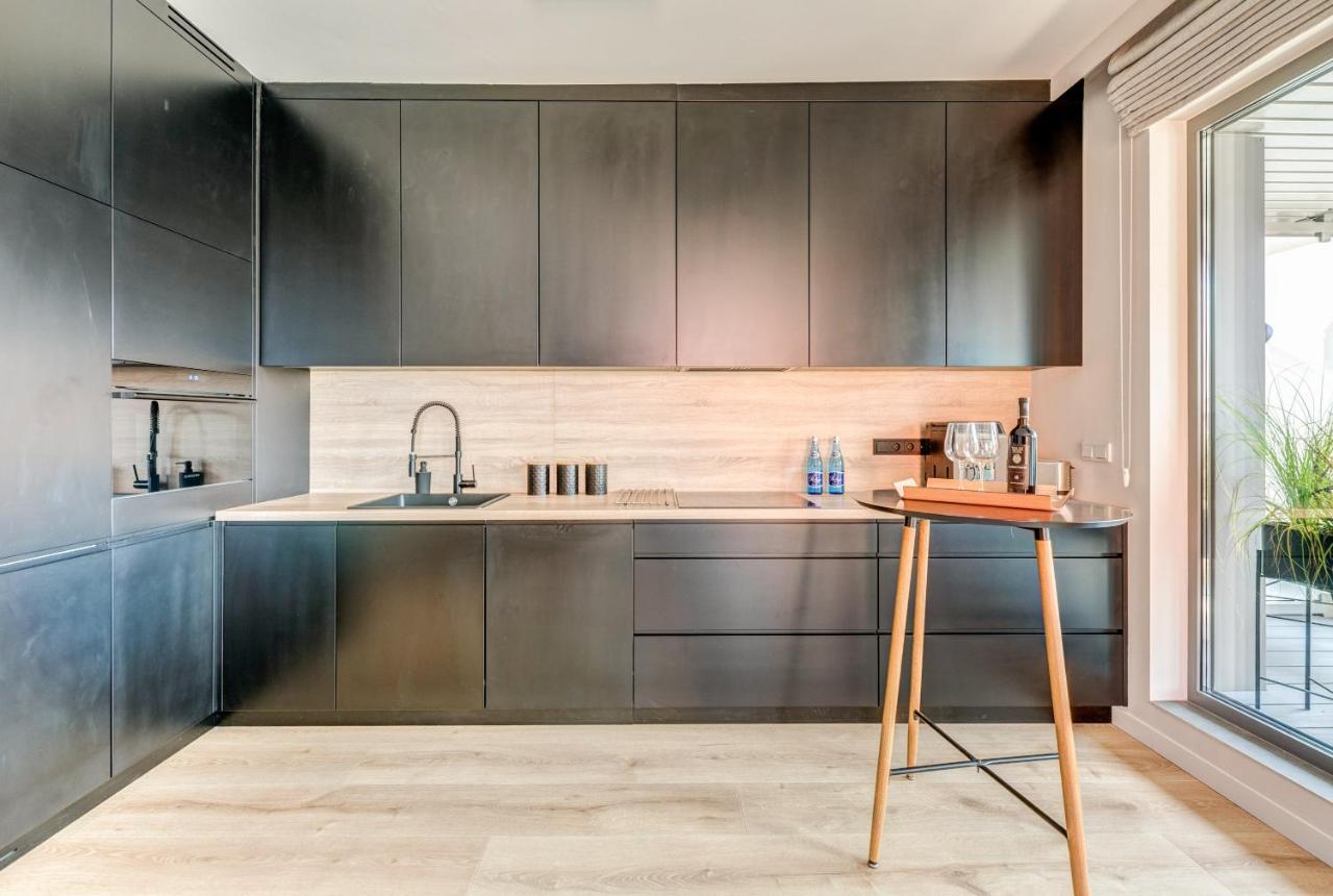 The Black Crane Apartment Гданськ Екстер'єр фото